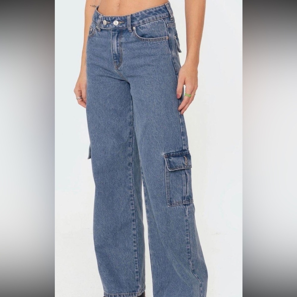 EDIKTED - Lowrise Cargo Jeans